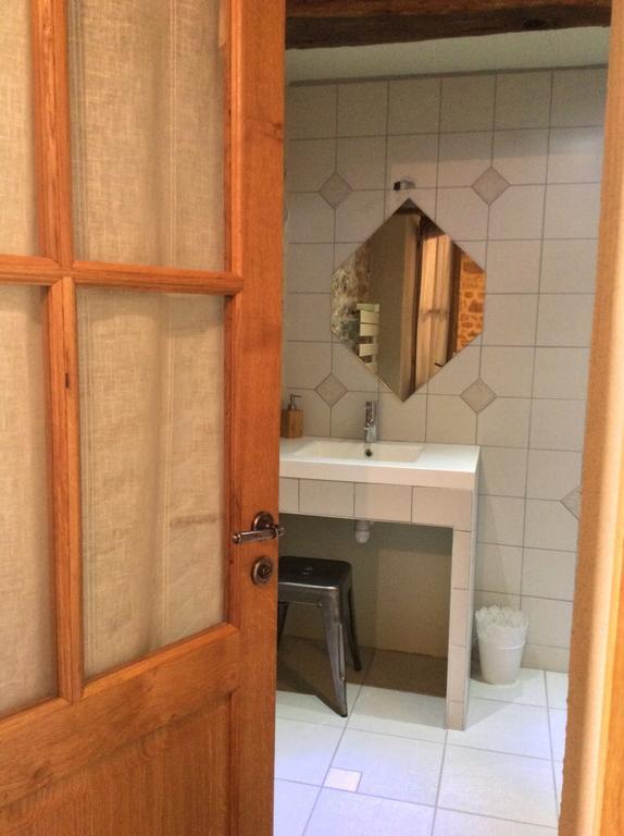 Domaine De Noyer Bed & Breakfast Saint-Christophe-en-Brionnais Room photo