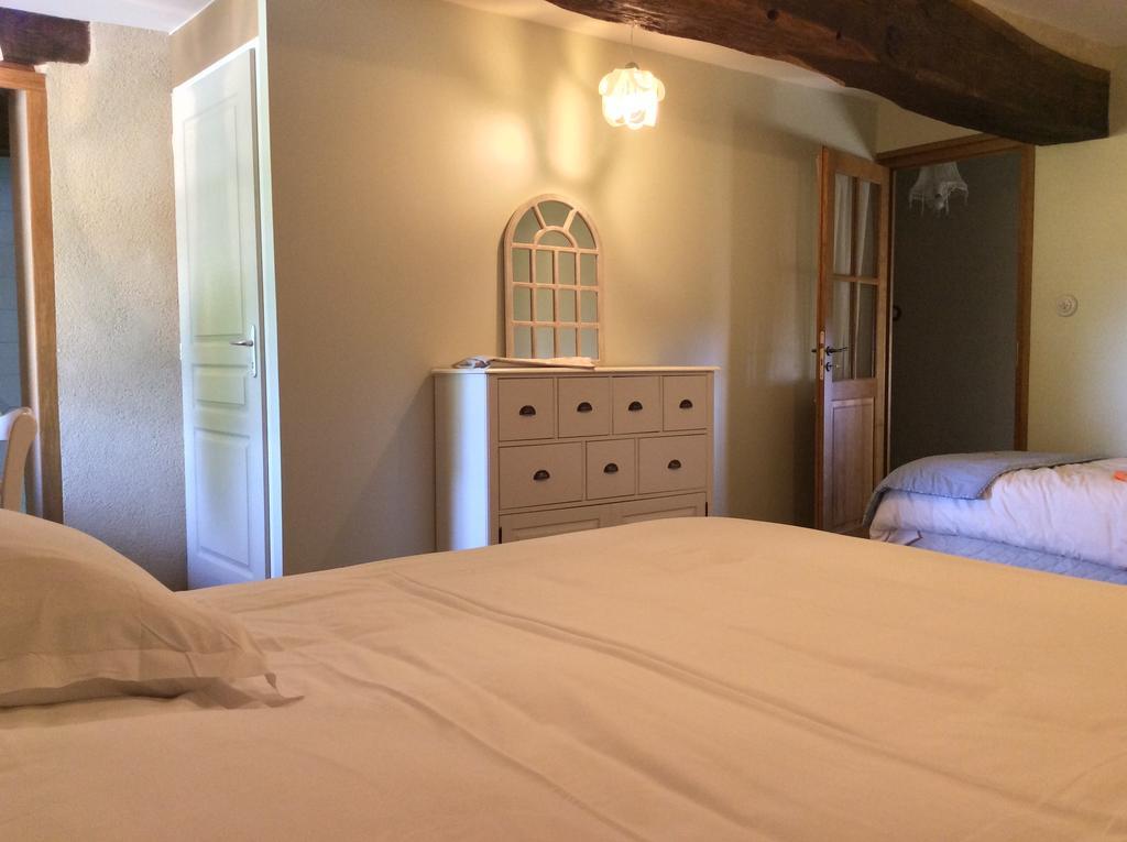 Domaine De Noyer Bed & Breakfast Saint-Christophe-en-Brionnais Room photo